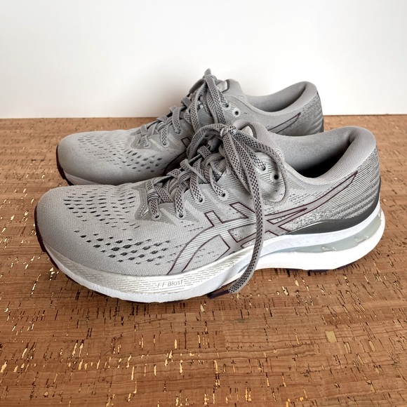 Asics Gel Kayano Running Shoes Womens 7.5 - Picture 1 of 9
